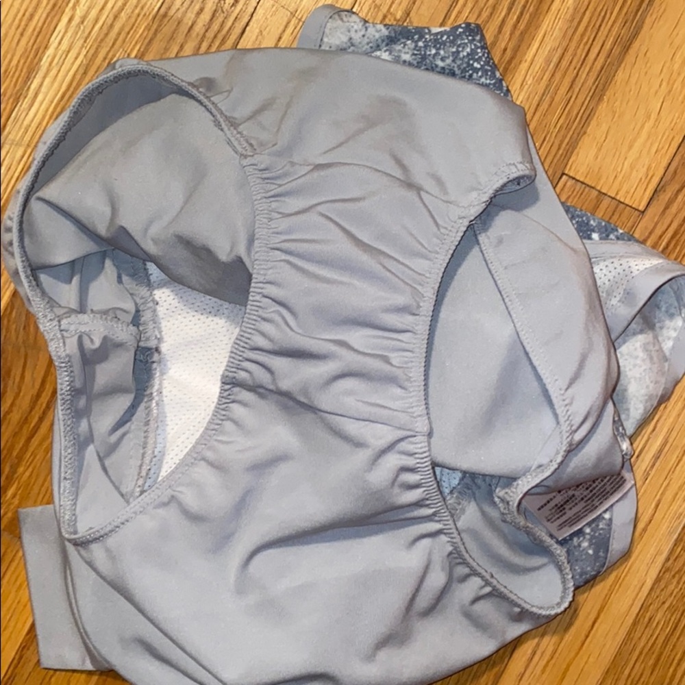 White and gray old navy active shorts - Picture 3 of 6